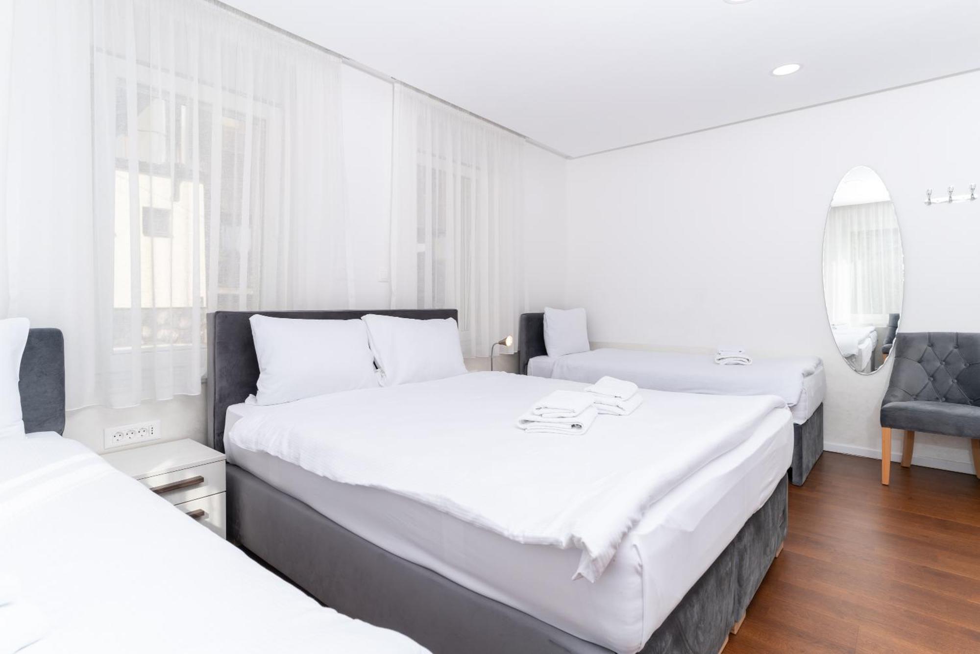 Ornament Hotel And Apartments Sarajevo Ngoại thất bức ảnh