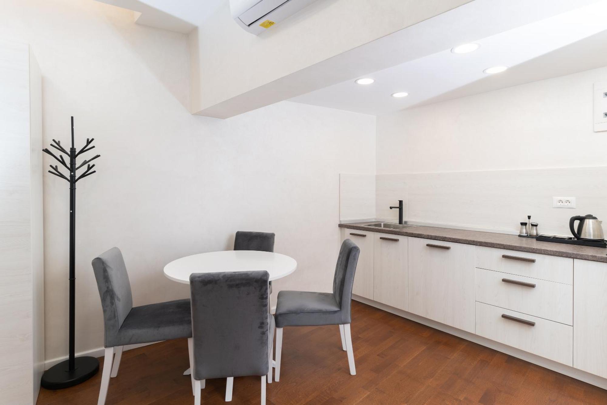 Ornament Hotel And Apartments Sarajevo Ngoại thất bức ảnh