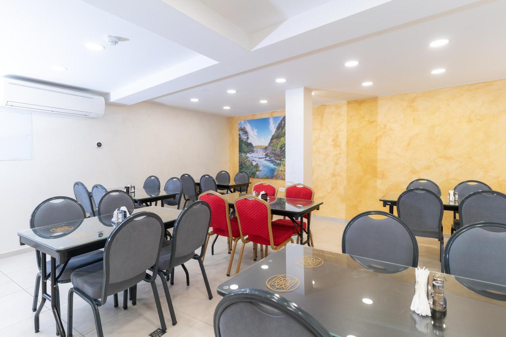 Ornament Hotel And Apartments Sarajevo Ngoại thất bức ảnh